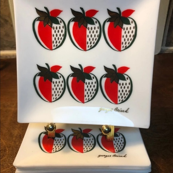 Vintage Georges Briard Glass Plates - Picture 3 of 6